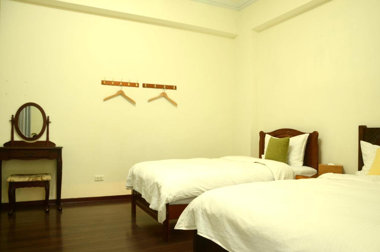 East Of Love Homestay Hualien Extérieur photo
