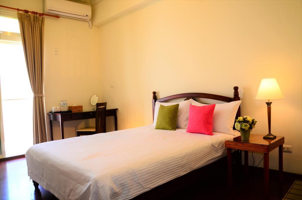 East Of Love Homestay Hualien Extérieur photo