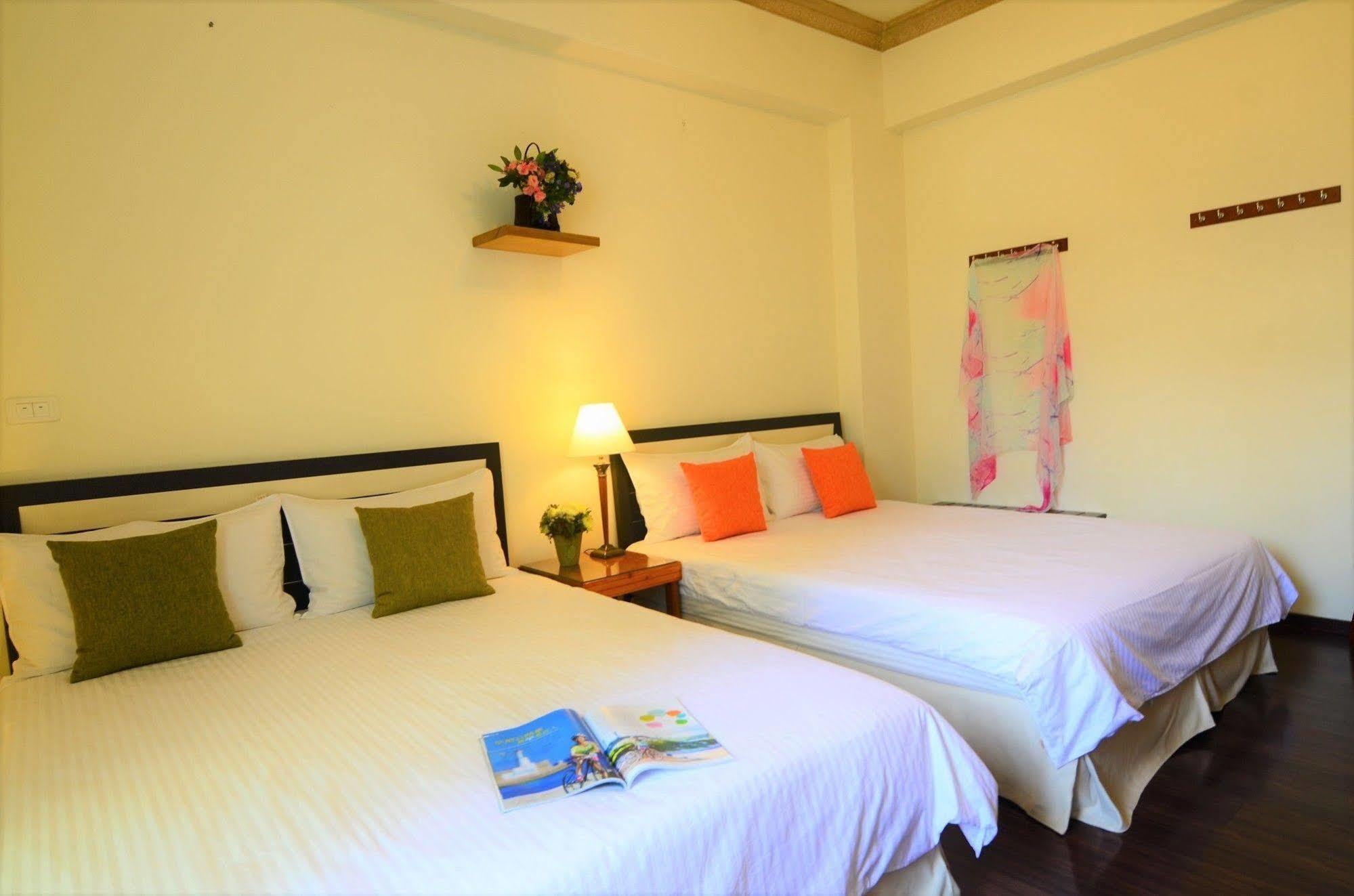 East Of Love Homestay Hualien Extérieur photo