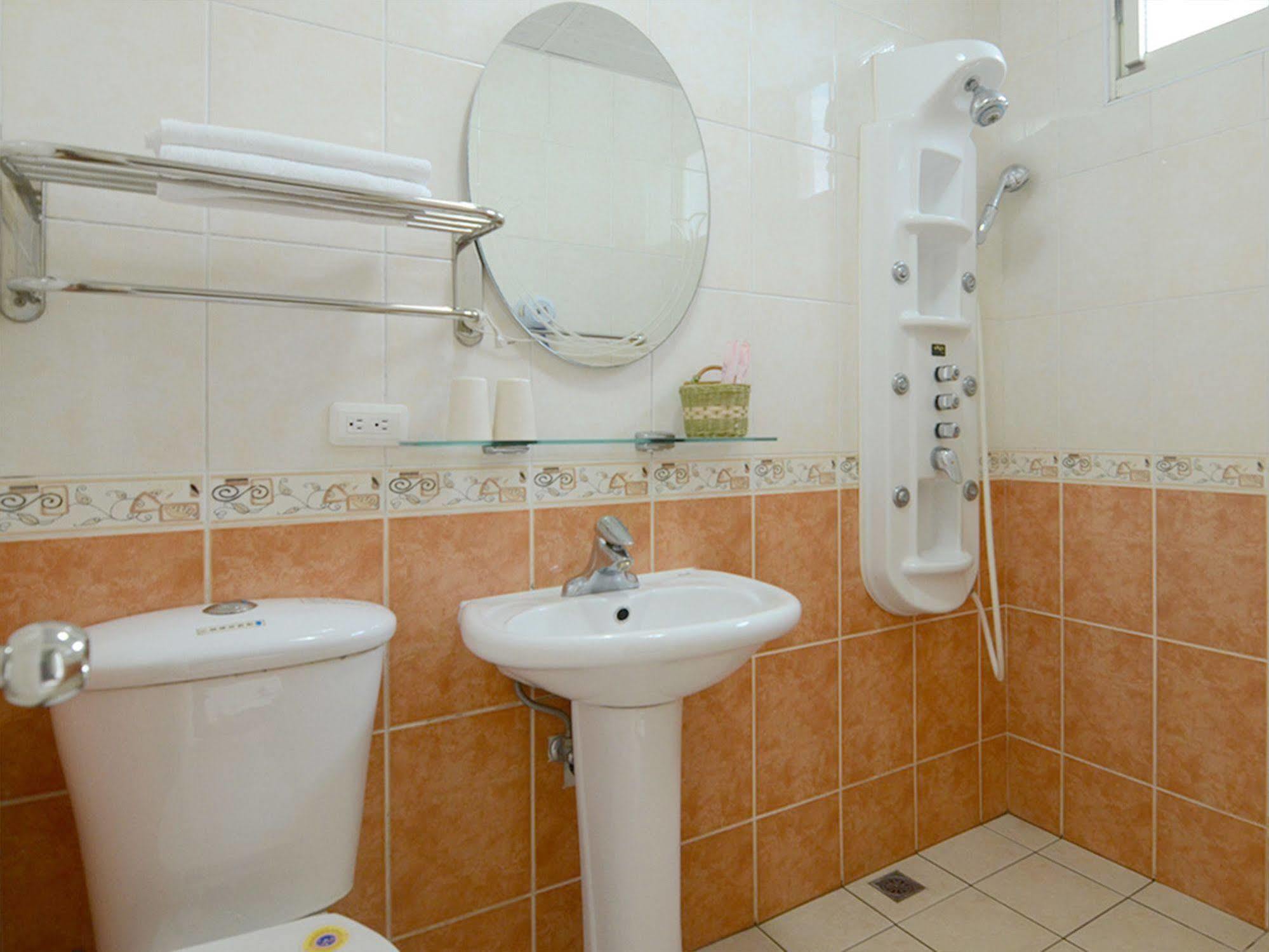 East Of Love Homestay Hualien Extérieur photo
